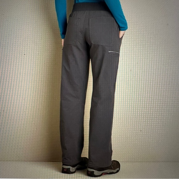 Duluth Trading women's Black Hills Water-Repellent Pants, size 18/31, lined - Picture 16 of 16